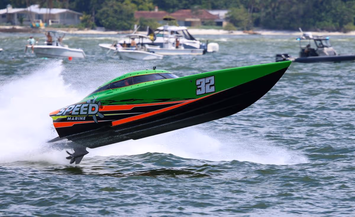 LSB Extreme Gen 3 powerboat in action